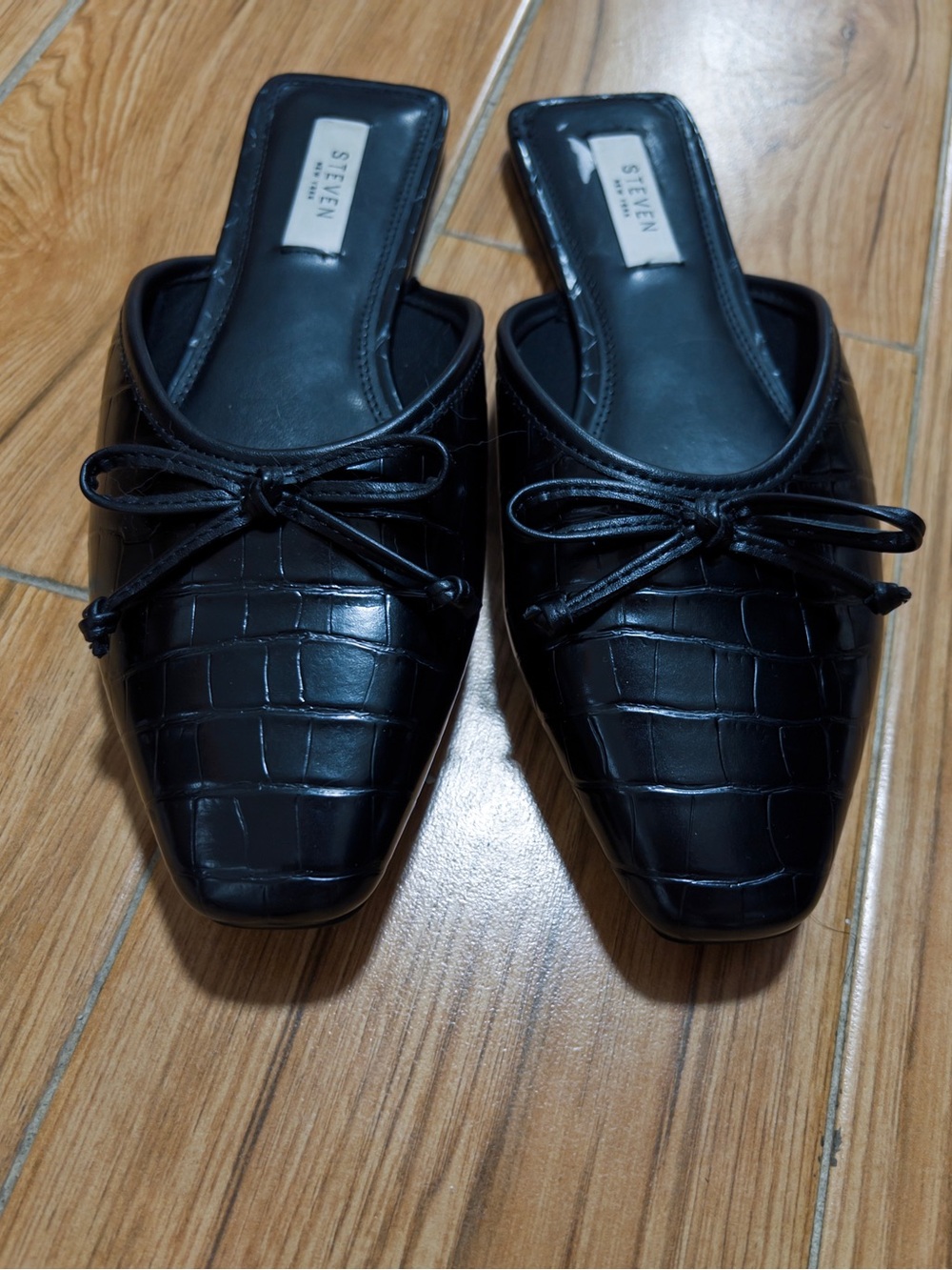 Steven New York Black Croc Embossed Bow Mule Flats - Size 8.6